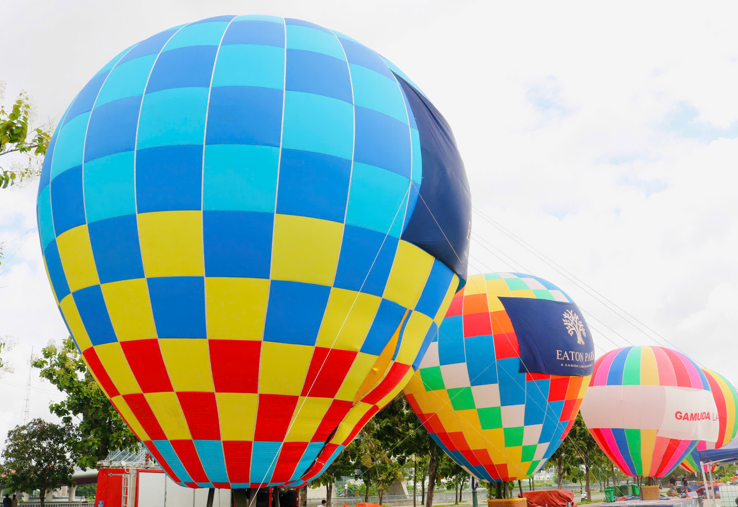 Cuối tuần đi check-in với khinh khí cầu ngay giữa lòng thành phố - Ảnh 3.