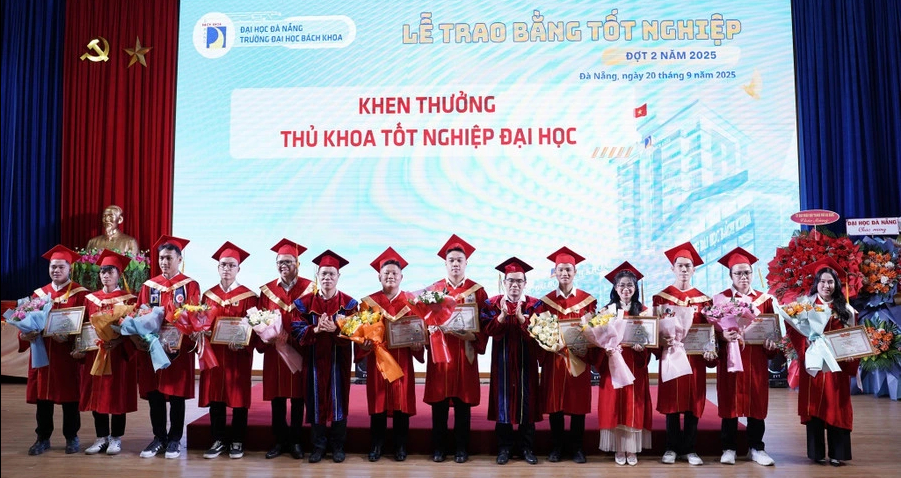 Politécnico de Danang: Explosão de emoções quando conhecimento e tecnologia musical se misturam - Foto 5. Bách khoa Đà Nẵng: Bùng nổ cảm xúc khi tri thức, công nghệ âm nhạc hòa quyện- Ảnh 5.