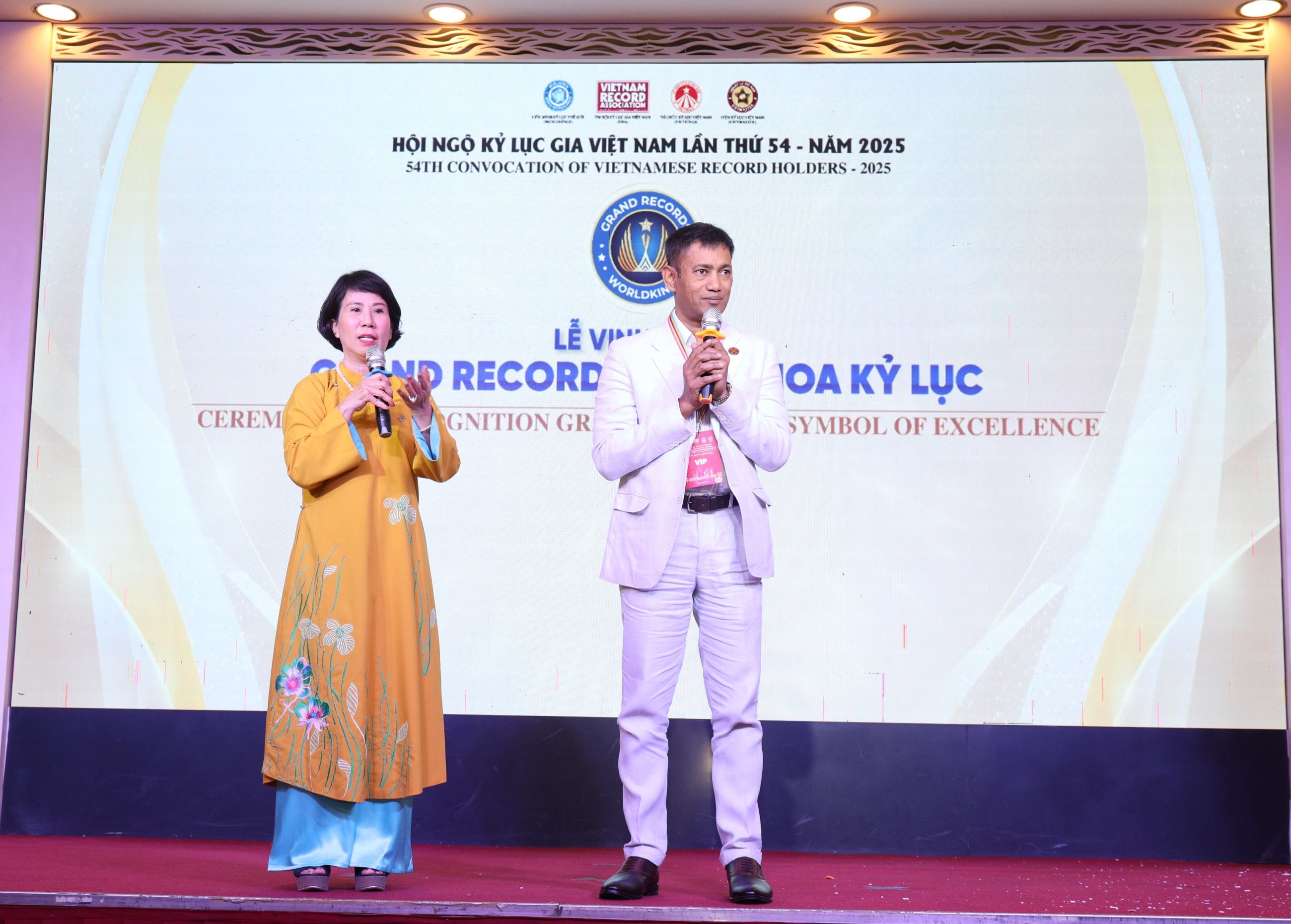 Hội ngộ kỷ lục gia Việt Nam: Gắn kết tinh hoa - lan tỏa giá trị- Ảnh 4. Hội ngộ kỷ lục gia Việt Nam: Gắn kết tinh hoa - lan tỏa giá trị- Ảnh 4.