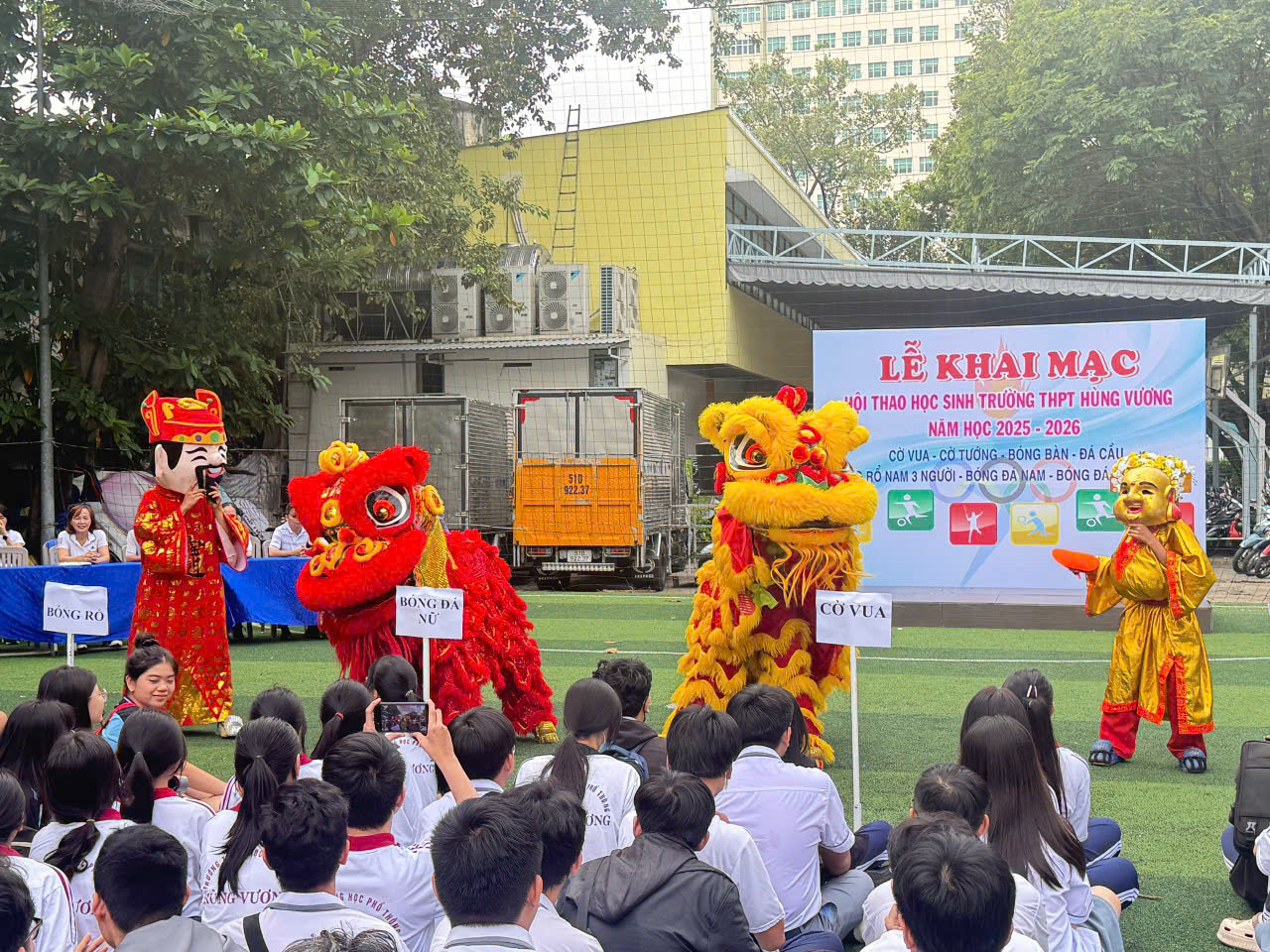 Bùng nổ giải thể thao học sinh TP.HCM- Ảnh 1. Bùng nổ giải thể thao học sinh TP.HCM- Ảnh 1.
