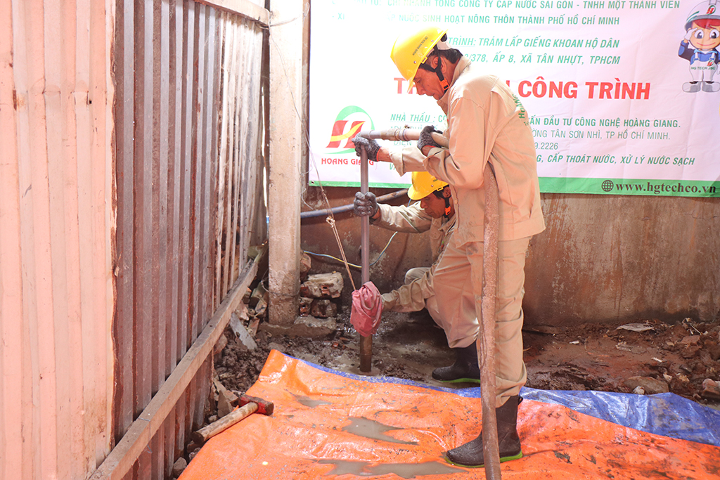 SAWACO cùng TP.HCM trám lấp giếng khoan, bảo vệ mạch nước ngầm- Ảnh 2. SAWACO cùng TP.HCM trám lấp giếng khoan, bảo vệ mạch nước ngầm- Ảnh 2.