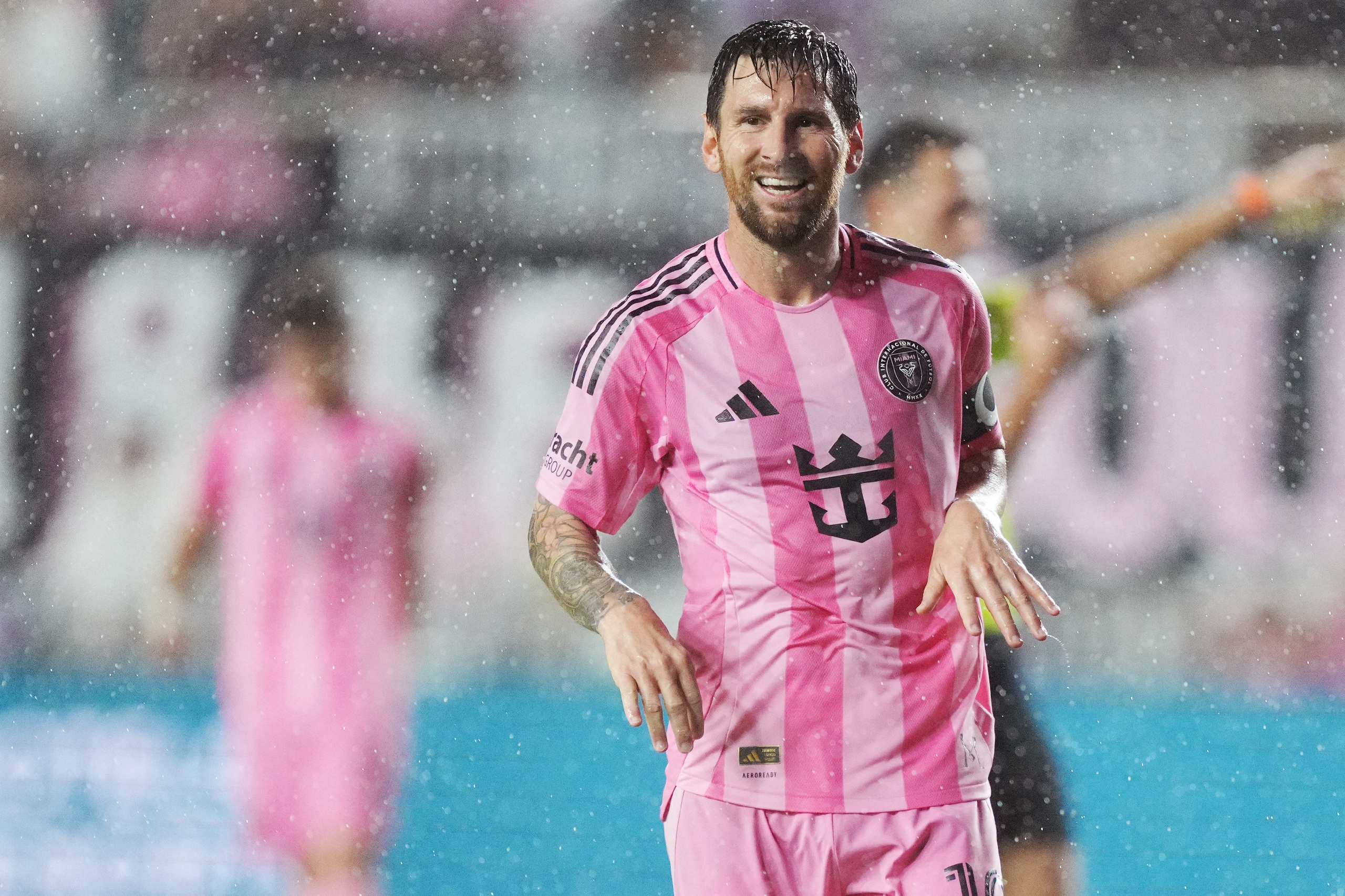 Son Heung-min rực sáng, tương lai của Messi, Busquets và Suarez sắp được quyết định- Ảnh 2. Son Heung-min rực sáng, tương lai của Messi, Busquets và Suarez sắp được quyết định- Ảnh 2.