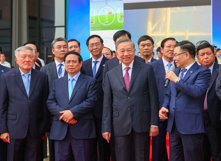 Tổng Bí thư Tô Lâm tặng 8 chữ cho Petrovietnam, kỳ vọng hoàn thành mục tiêu lớn - Ảnh 1.