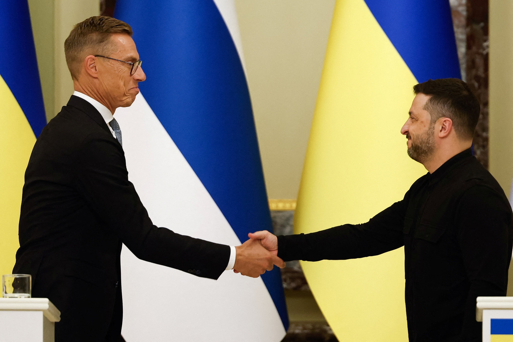 Ukraine hối đồng minh gia tăng sức ép lên Nga - Ảnh 1. Ukraine hối đồng minh gia tăng sức ép lên Nga - Ảnh 1.