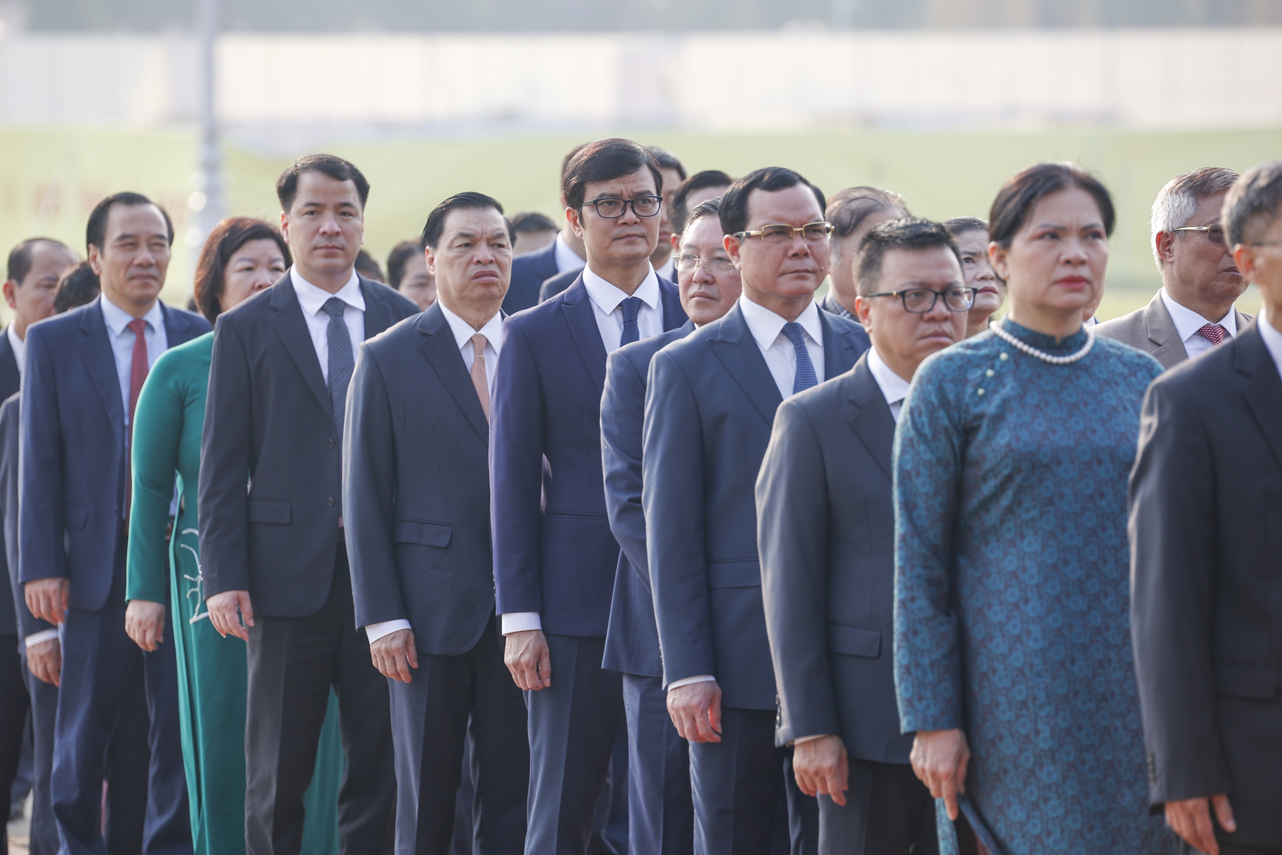 Đại biểu Đảng bộ MTTQ, các đoàn thể T.Ư vào Lăng viếng Chủ tịch Hồ Chí Minh- Ảnh 4. Đại biểu Đảng bộ MTTQ, các đoàn thể T.Ư vào Lăng viếng Chủ tịch Hồ Chí Minh- Ảnh 4.