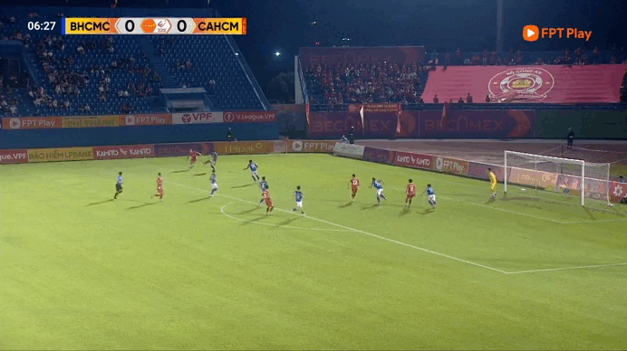 Tiến Linh vừa ghi bàn đội bóng cũ vừa vô tình… phản lưới nhà, CLB CA TP.HCM bay cao! - Ảnh 3.