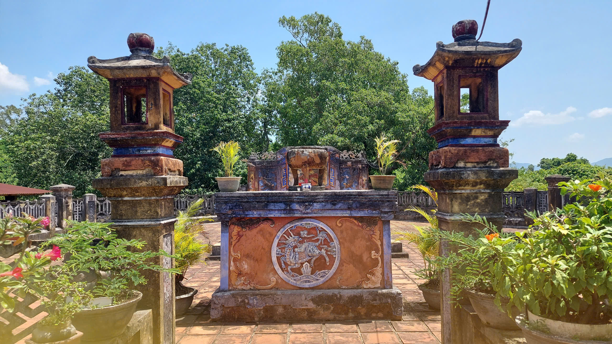 មក Gia Lai ដើម្បីមើលប៉ម Canh Tien ទស្សនាបន្ទាយ Hoang De - រូបថត ៩. Đến Gia Lai ngắm tháp Cánh Tiên, thăm thành Hoàng Đế- Ảnh 9.