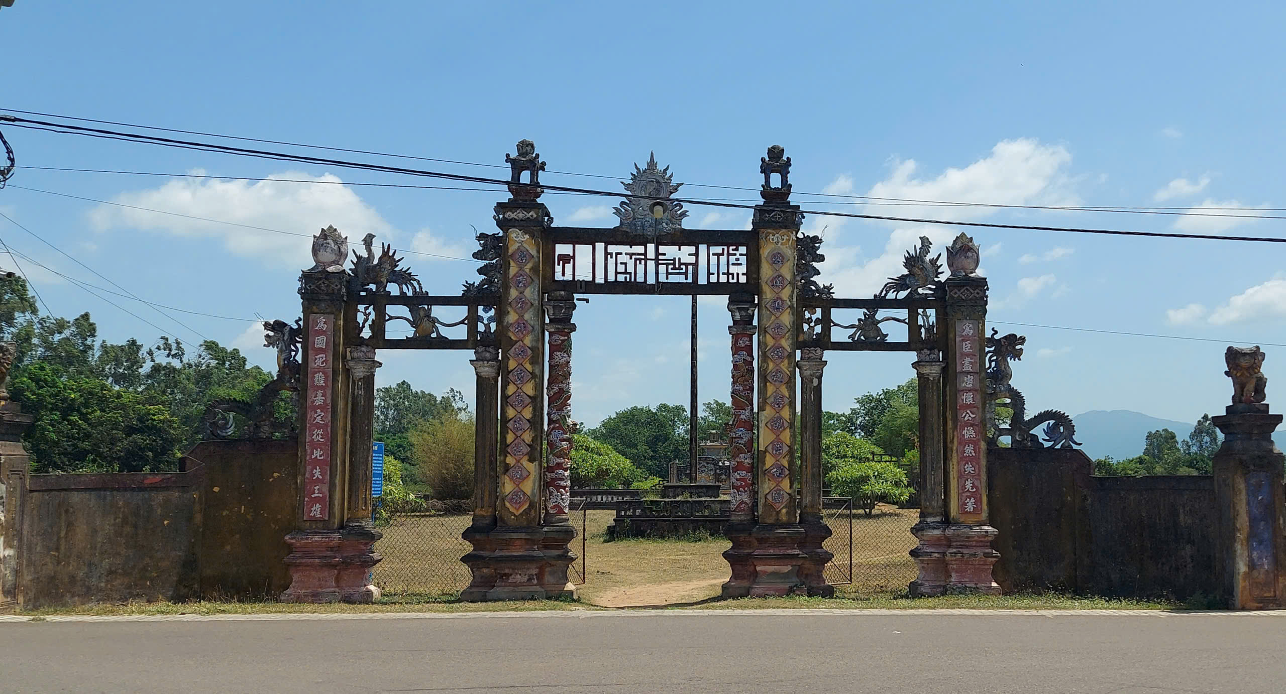 មក Gia Lai ដើម្បីមើលប៉ម Canh Tien ទស្សនាបន្ទាយ Hoang De - រូបថត ៦. Đến Gia Lai ngắm tháp Cánh Tiên, thăm thành Hoàng Đế- Ảnh 6.