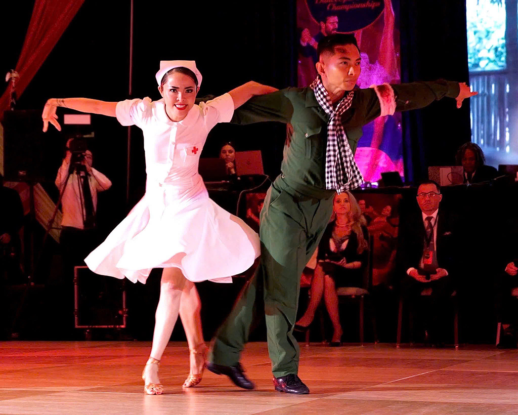 នៅពេលដែល Saint Giong ជិះសេះរបស់គាត់ចេញទៅកាន់ពិភពលោក - រូបថត 3 ។ Khi Thánh Gióng cưỡi ngựa ra thế giới- Ảnh 3.