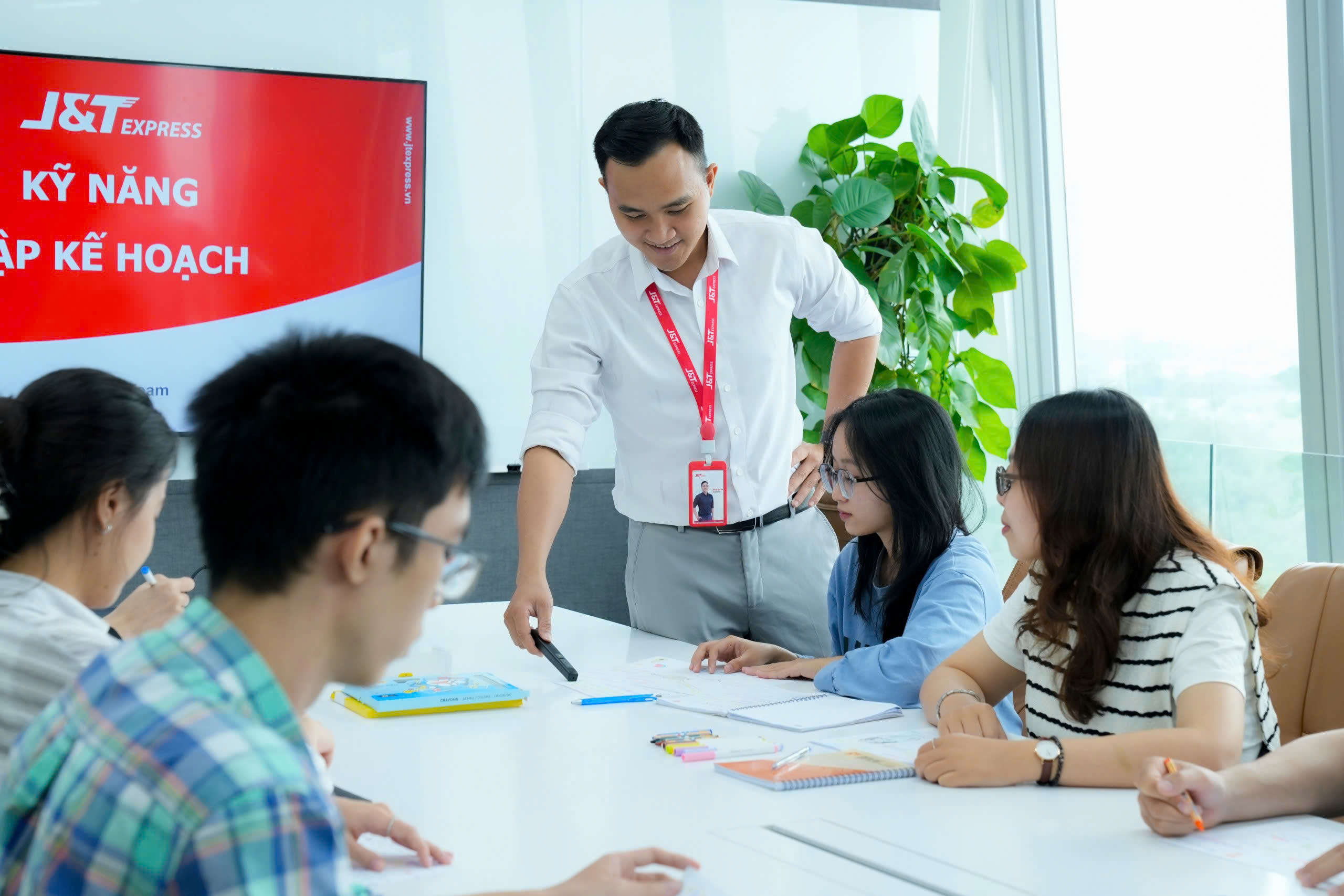 Cơn sốt tuyển dụng nhân sự Gen Z nhạy bén công nghệ tại doanh nghiệp - Ảnh 2. Cơn sốt tuyển dụng nhân sự Gen Z nhạy bén công nghệ tại doanh nghiệp - Ảnh 2.