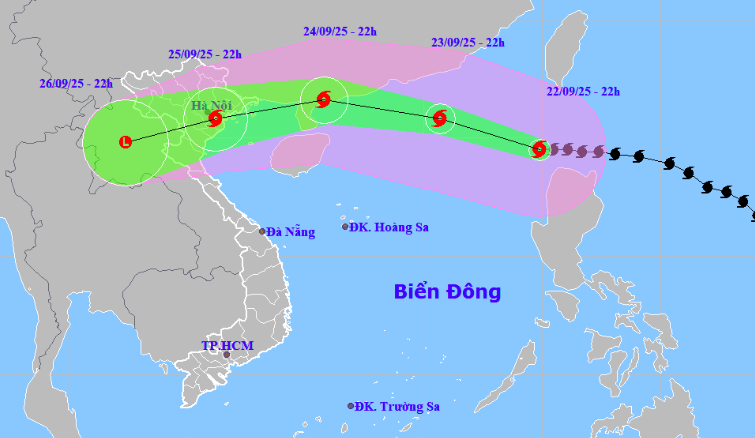 Siêu bão Ragasa mạnh cấp 17 đã đi vào Biển Đông- Ảnh 1.