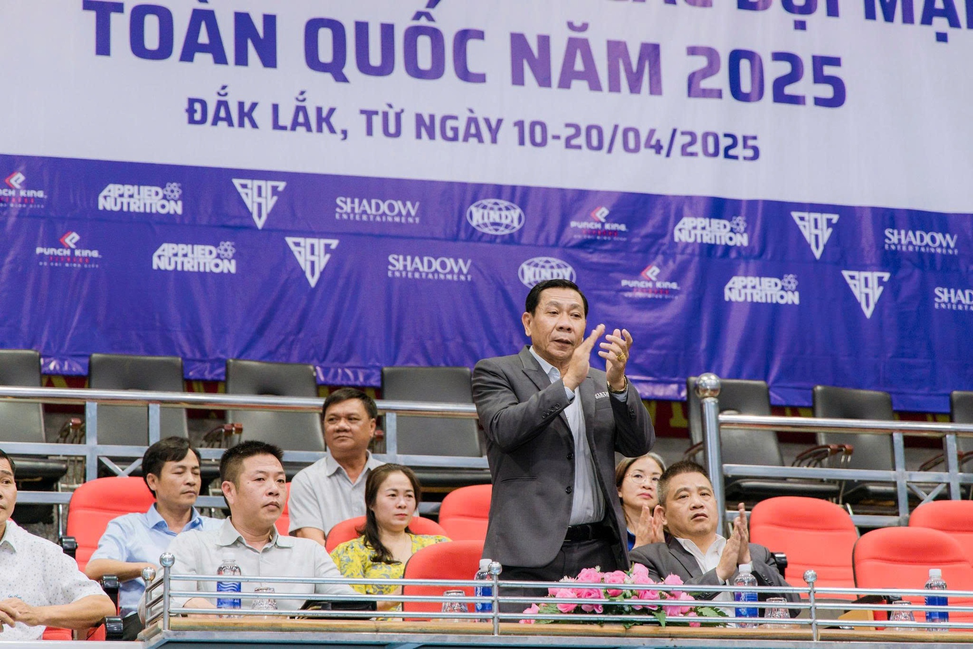 Liên đoàn Quyền anh Việt Nam vẫn chưa nhận được hồi âm từ ông Lưu Tú Bảo- Ảnh 1.
