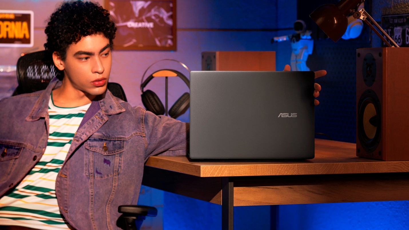 ASUS Gaming V16: Laptop gaming mỏng nhẹ vừa học vừa chơi cho mùa Back to School- Ảnh 1.