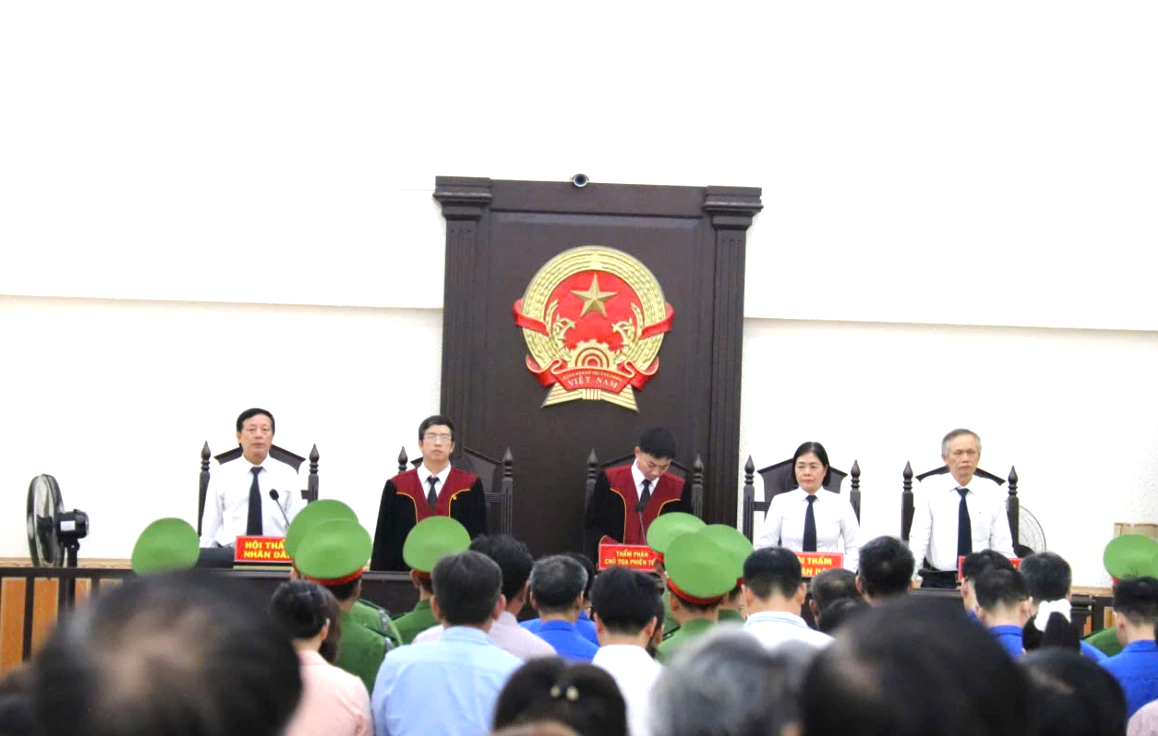 Sơ thẩm đại án Tuấn Ân - PC Bình Thuận thông thầu, hối lộ - Ảnh 1.