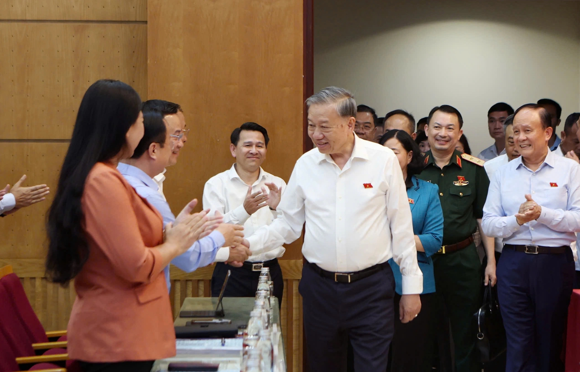 Tổng Bí thư: Phổ cập THPT, thiếu trường…