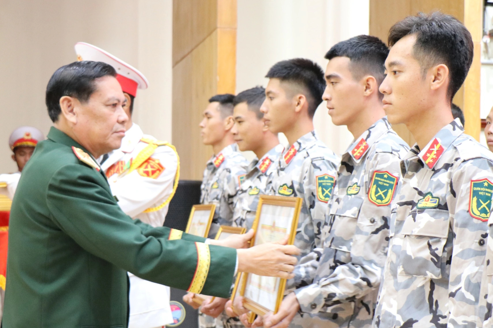 Quân khu 7 tuyên dương lực lượng tham gia A80 - Ảnh 1.