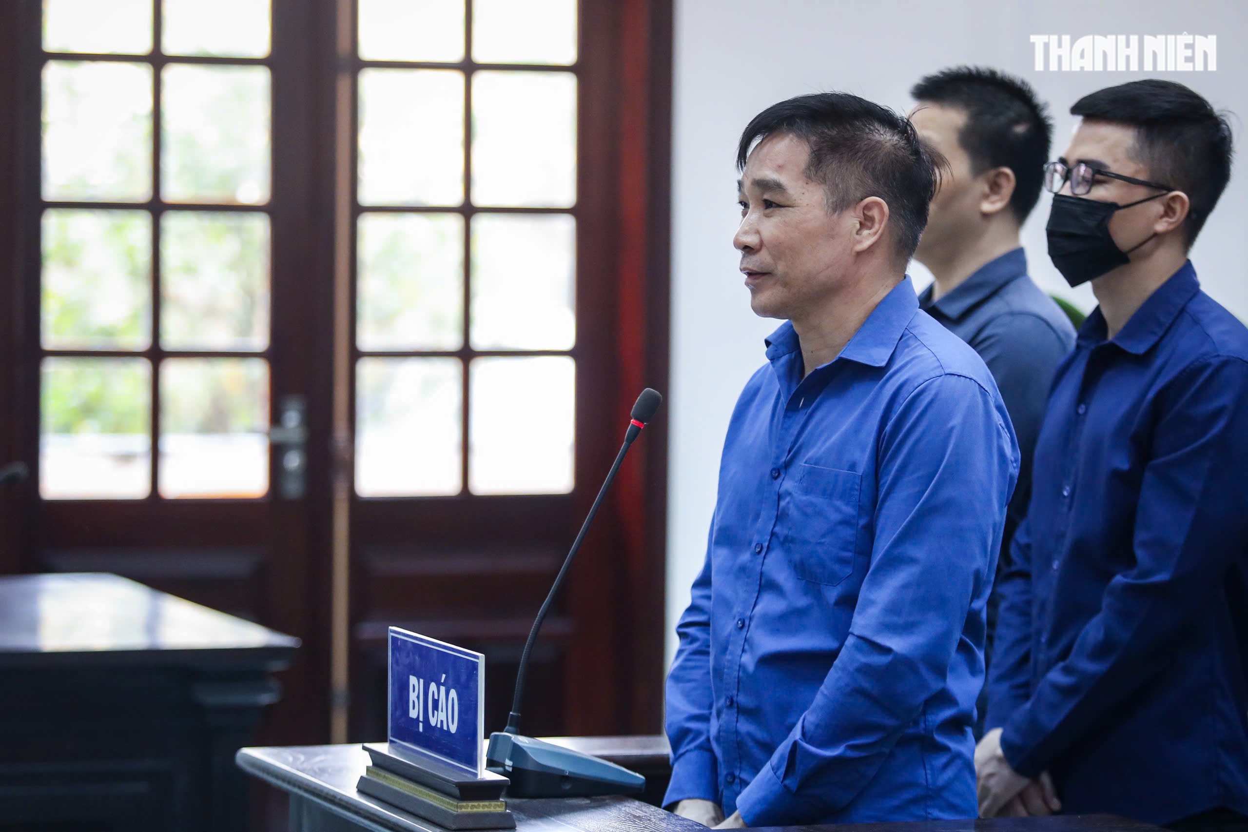 An ninh thắt chặt tại phiên tòa xét xử trùm giang hồ Bình 'Kiểm'- Ảnh 1.