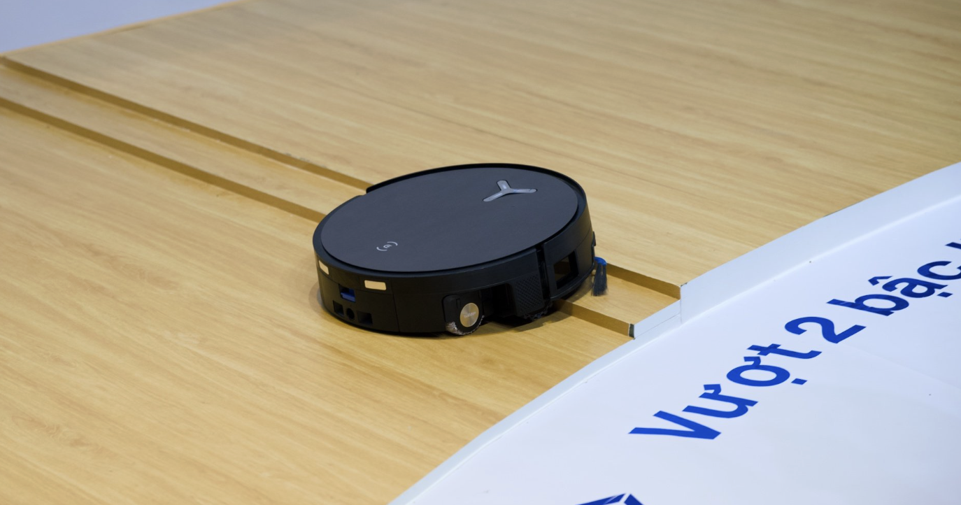 Ecovacs បើកដំណើរការម៉ាស៊ីនបូមធូលីមនុស្សយន្ត Deebot X11 ជាមួយនឹងការគ្រប់គ្រងរបស់វៀតណាម - រូបថត 2. Ecovacs ra mắt robot hút bụi Deebot X11 với điều khiển bằng tiếng Việt - Ảnh 2.