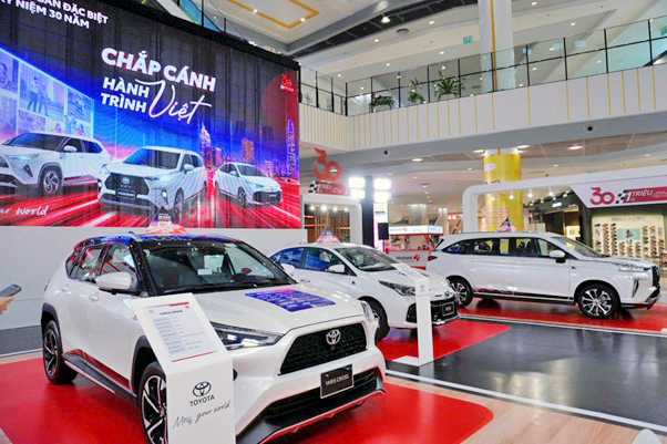 Mừng sinh nhật 30 năm, Toyota tiên phong thị trường bằng loạt ưu đãi hấp dẫn - Ảnh 1.