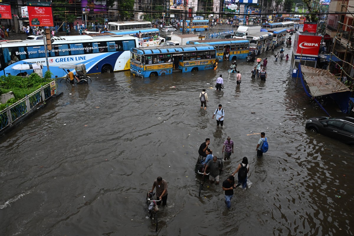 Thành phố Ấn Độ hứng chịu mưa kỷ lục, ít nhất 11 người chết - Ảnh 1.