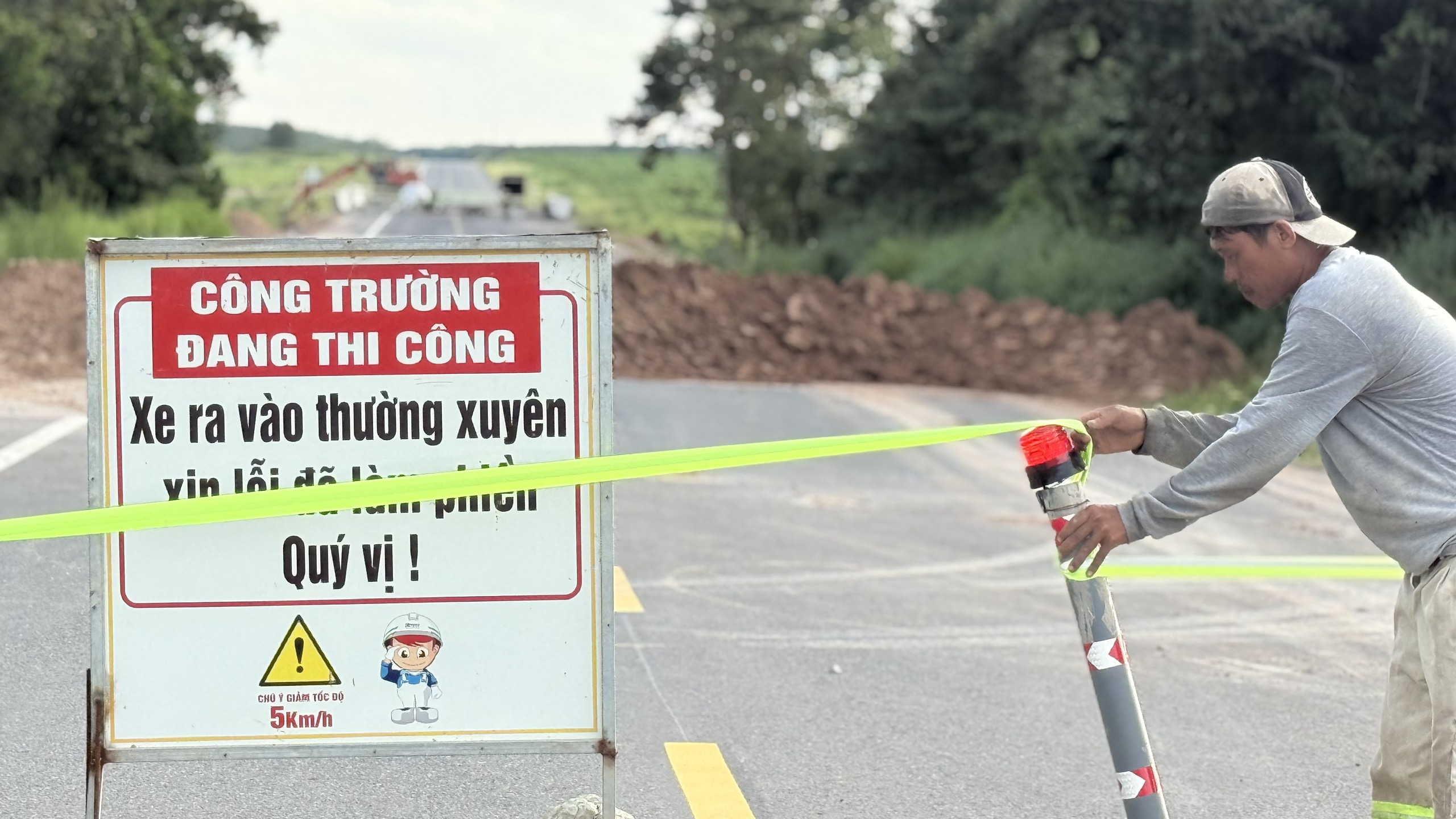 TP.HCM: Tạm đóng nhiều đoạn đường Hồ Chí Minh để hoàn thiện 4 cây cầu - Ảnh 2.