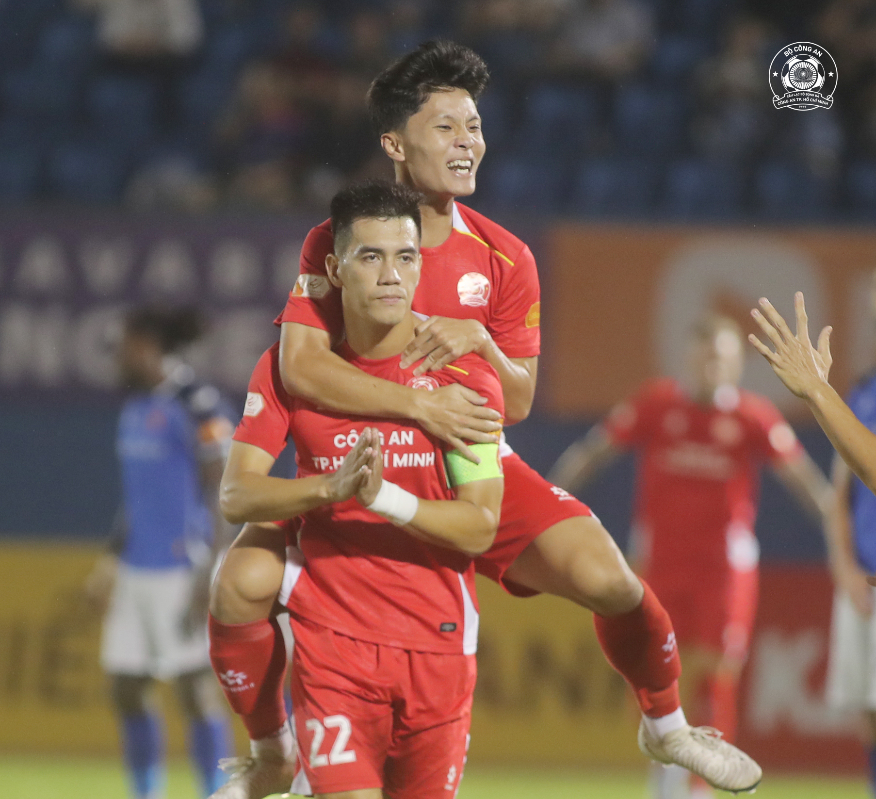 CA TP.HCM Club and Coach Huynh Duc have accelerated, ready to compete for the V-League championship - Photo 1. CLB CA TP.HCM và HLV Huỳnh Đức đã tăng tốc, sẵn sàng đua vô địch V-League
- Ảnh 1.