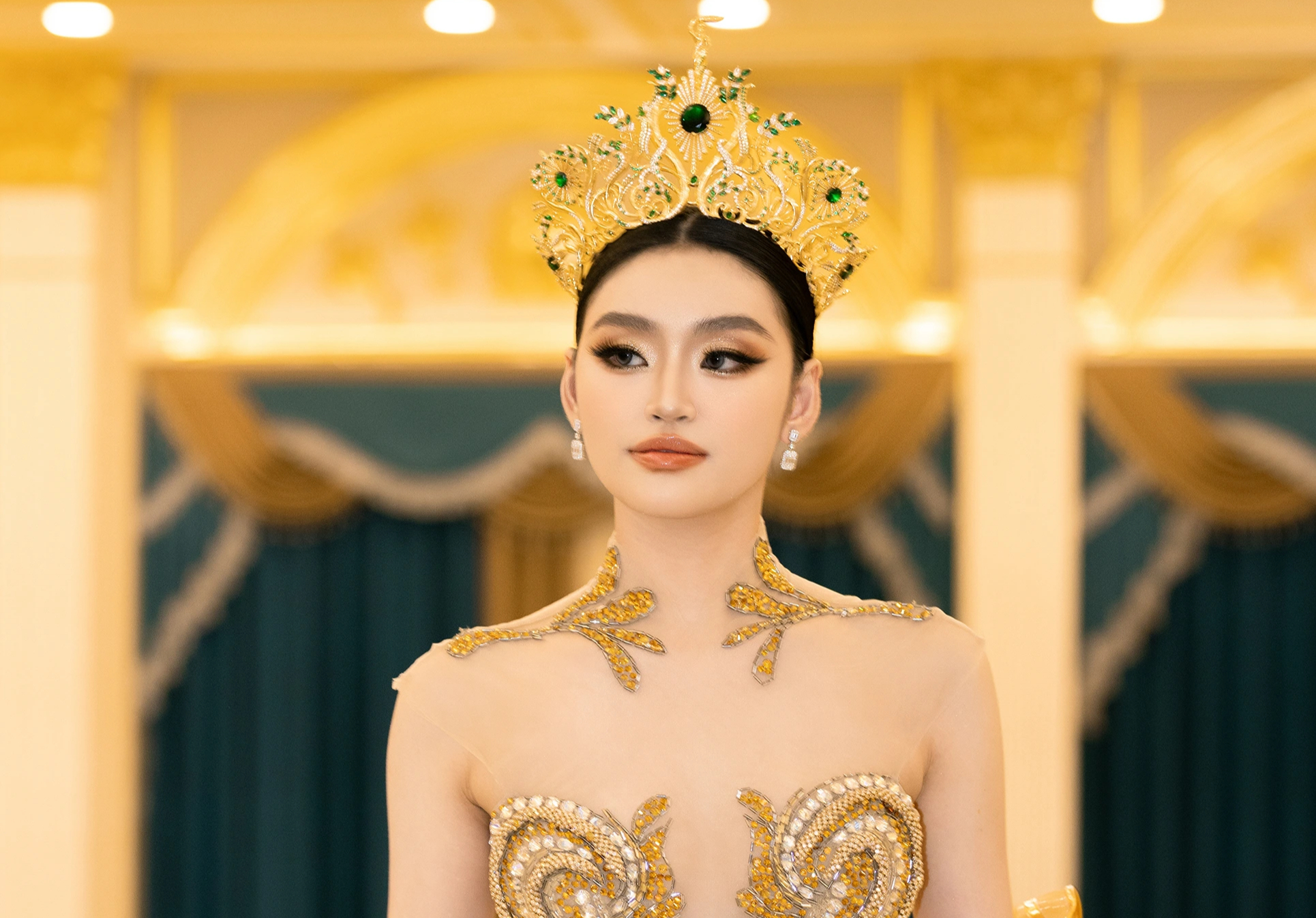 Yến Nhi lên tiếng về tranh cãi nhan sắc và chuẩn bị cho Miss Grand International 2025 - Ảnh 1. Yến Nhi lên tiếng về tranh cãi nhan sắc và chuẩn bị cho Miss Grand International 2025 - Ảnh 1.
