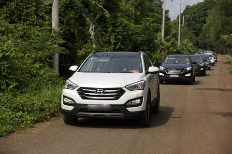 Hyundai Santa Fe máy dầu sử dụng gần 10…