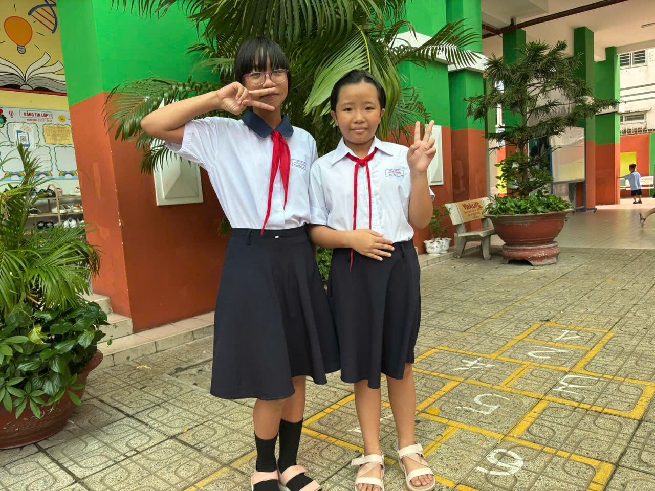 Hiệu trưởng trả lời nhiều vấn đề thắc mắc của bạn đọc - Ảnh 8.