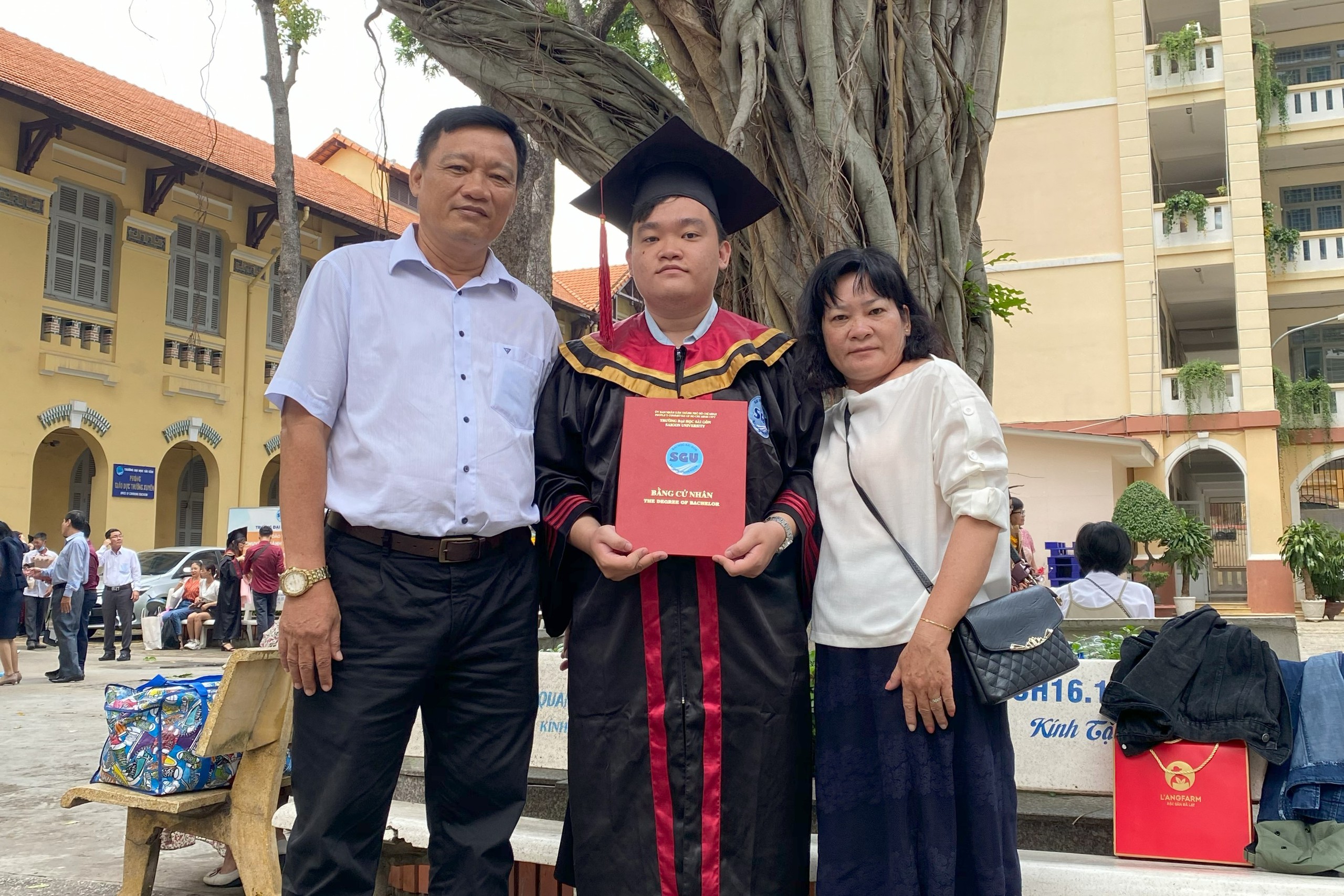 Thầy giáo Tây Ninh đạt IELTS 9.0: 'Luyện đề chỉ nên là giai đoạn cuối' - Ảnh 3.