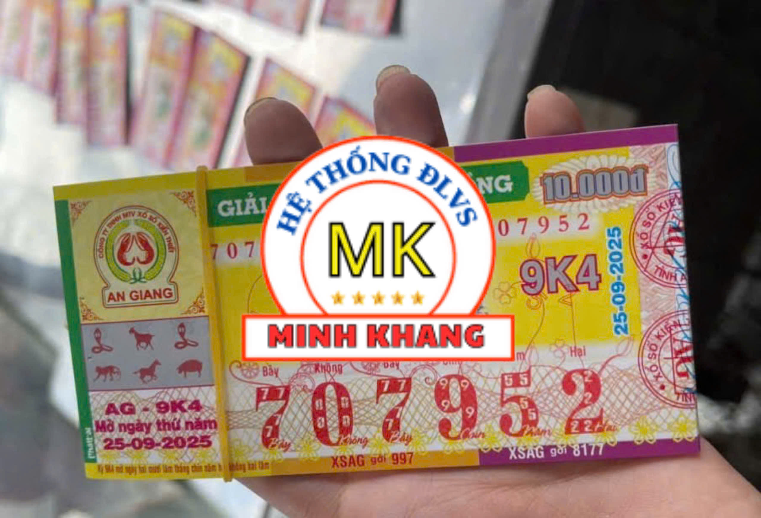 Xổ số miền Nam ngày 25 tháng 9: Đại lý chờ đổi thưởng 28 tờ trúng số - Ảnh 1.