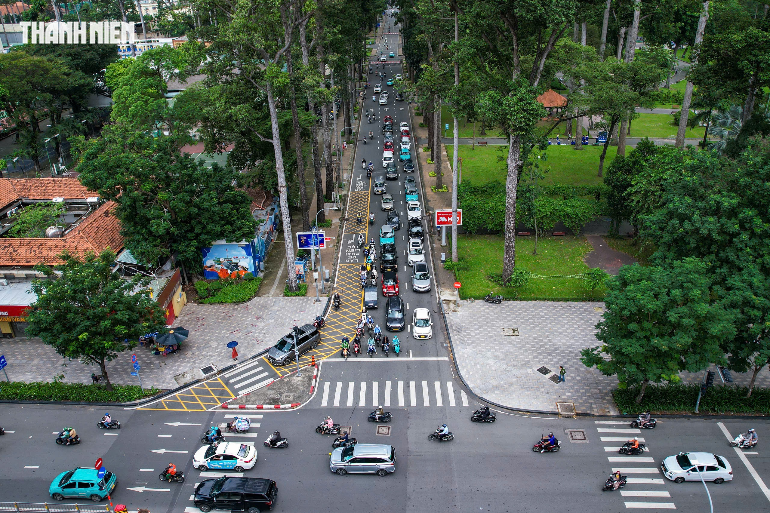 Bất ngờ thay đổi ở giao lộ kẻ vạch mắt võng TP.HCM - Ảnh 1.