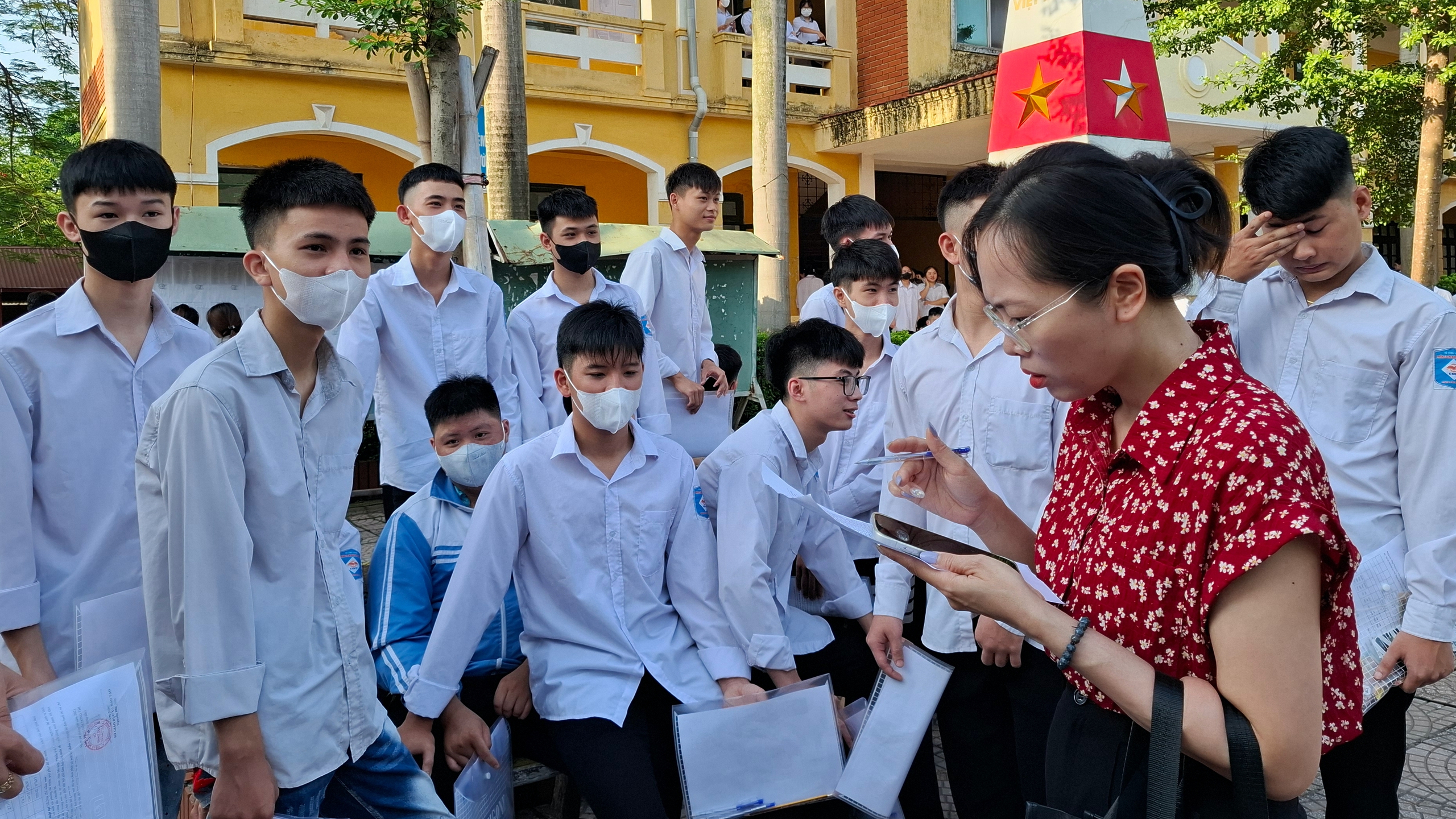 Akhiri situasi tidak mengatur liburan musim panas bagi guru pendidikan berkelanjutan - Foto 1. Chấm dứt tình trạng không bố trí nghỉ hè cho giáo viên giáo dục thường xuyên- Ảnh 1.