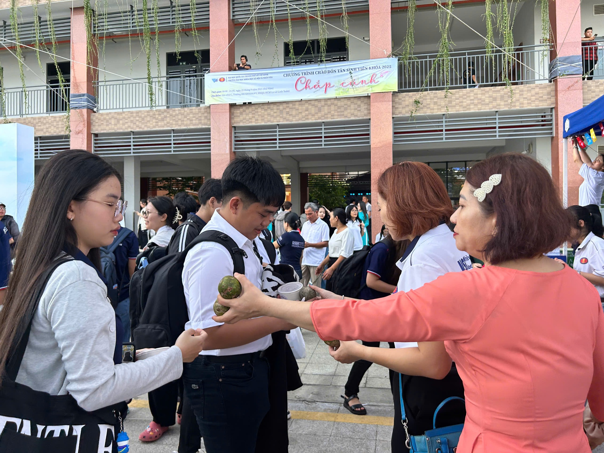 Sinh viên không cần mua đồ ăn sáng nhờ chương trình ý nghĩa từ các cô giáo - Ảnh 6. Sinh viên không cần mua đồ ăn sáng nhờ chương trình ý nghĩa từ các cô giáo - Ảnh 6.
