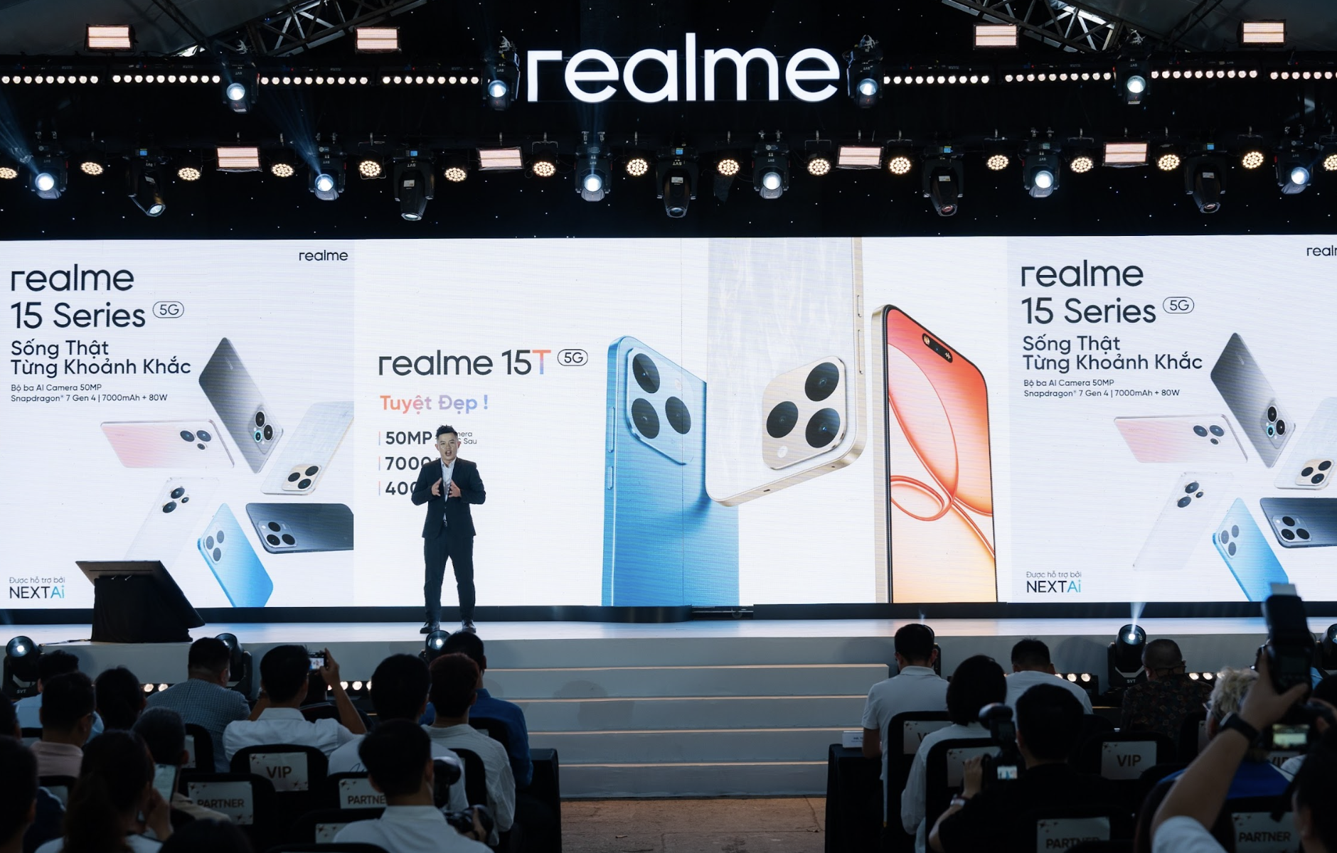 Trình làng dòng smartphone realme 15 series, trang bị hệ thống AI mạnh mẽ - Ảnh 1.