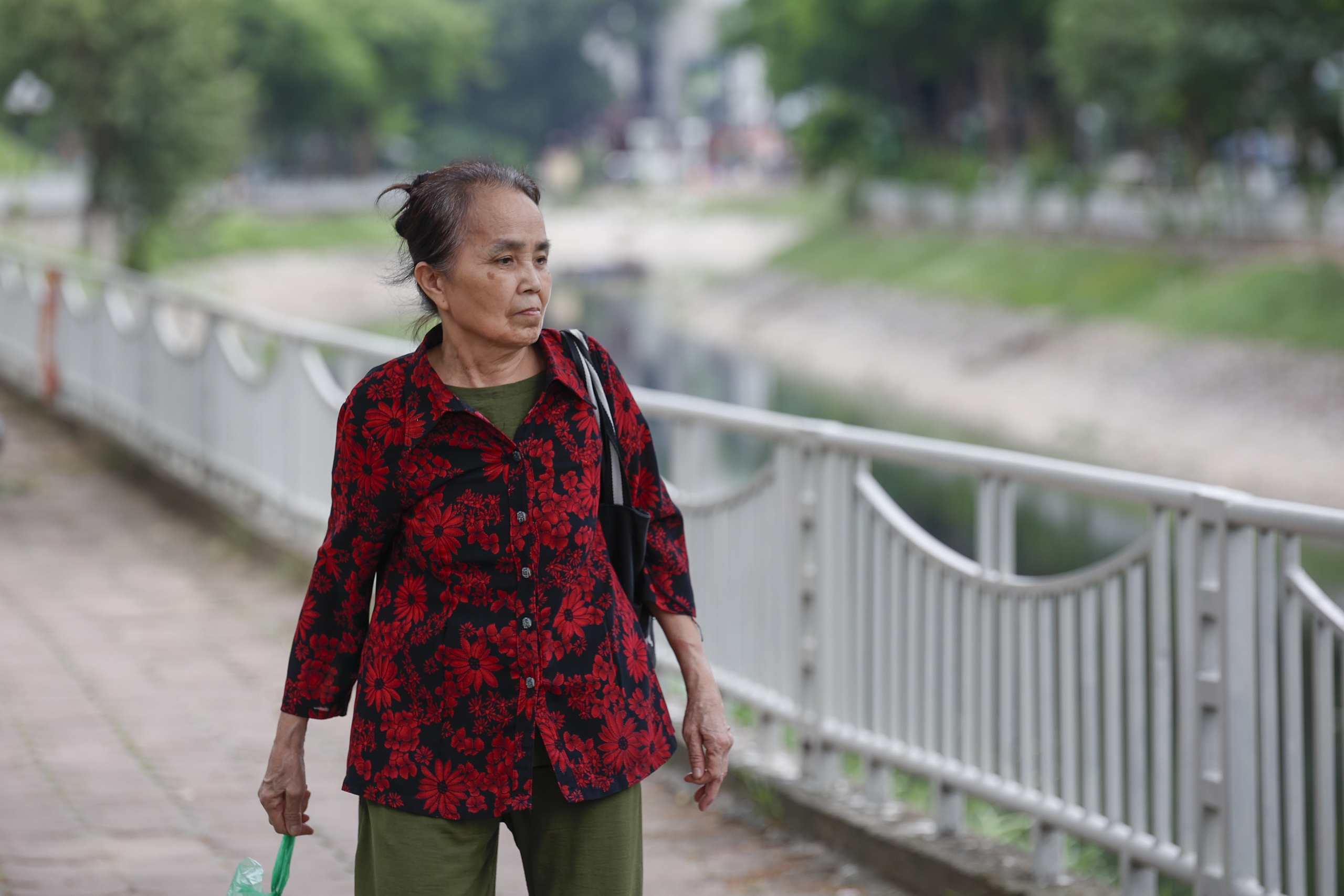 Hiện trạng sông Tô Lịch sau khi bổ cập 2 nguồn nước- Ảnh 19.
