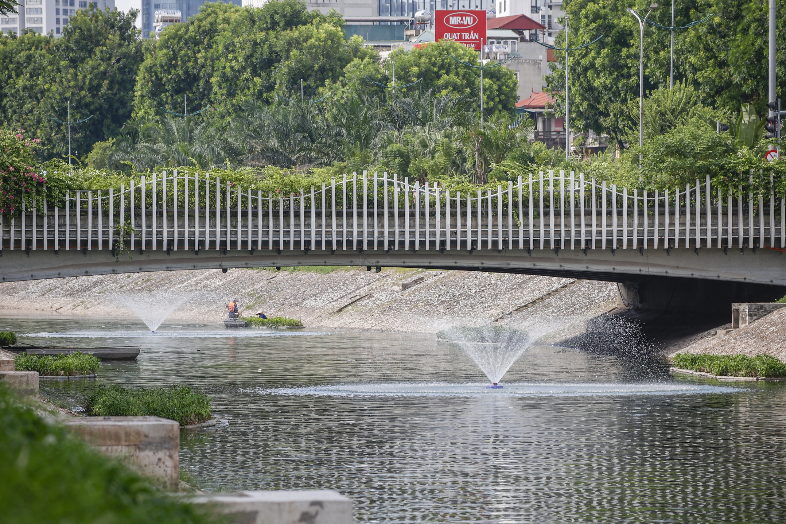Hiện trạng sông Tô Lịch sau khi bổ cập 2 nguồn nước- Ảnh 4.