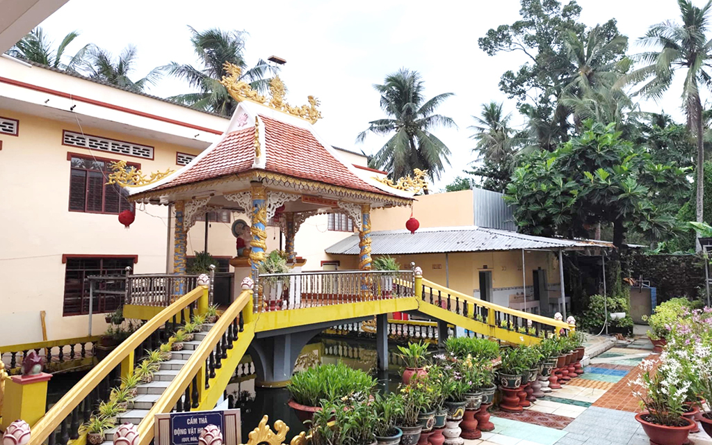 Ha Tien Thap Canh៖ សារីរិកធាតុបុរាណនៅវត្ត Tam Bao - រូបថត ៥. Hà Tiên thập cảnh: Di tích thành xưa ở chùa Tam Bảo- Ảnh 5.