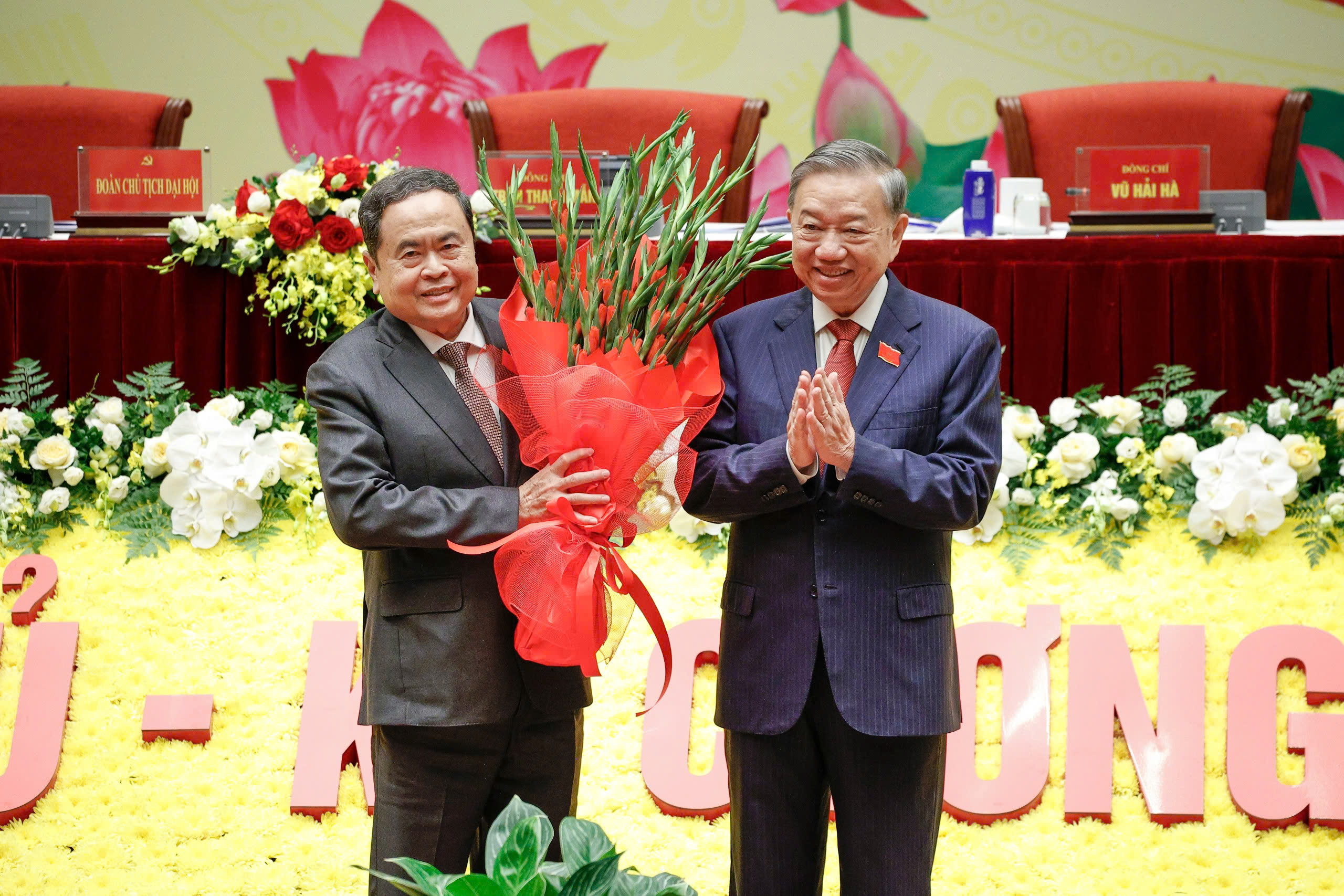 事務総長:「集団の利益と政策誘導に断固として対抗する」 - 写真2。 Tổng Bí thư: 'Kiên quyết chống lợi ích nhóm, sự hướng lái chính sách'- Ảnh 2.