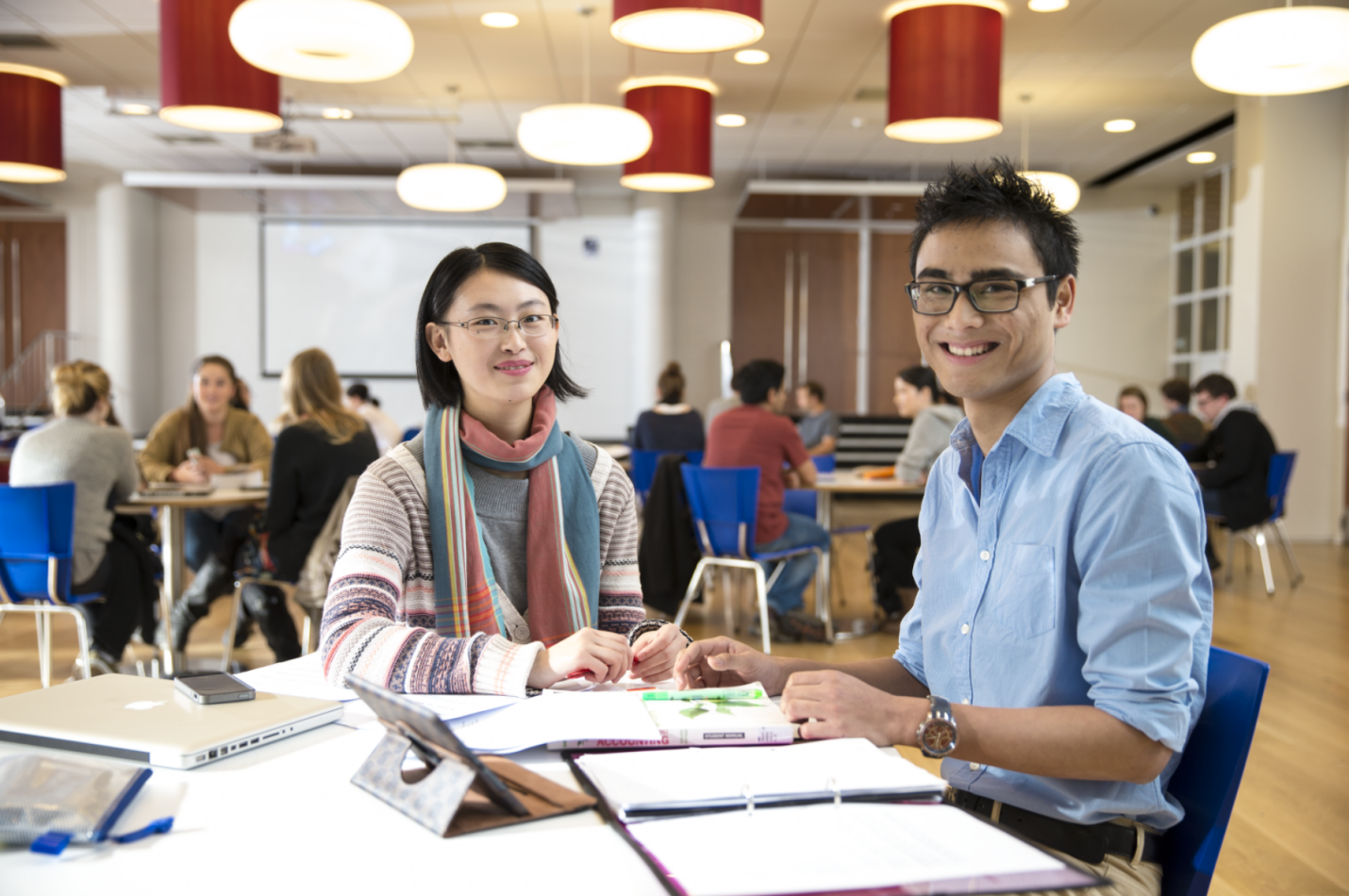 Sinh viên Việt Nam hưởng lợi từ học bổng và chính sách cởi mở của New Zealand- Ảnh 1. Sinh viên Việt Nam hưởng lợi từ học bổng và chính sách cởi mở của New Zealand- Ảnh 1.