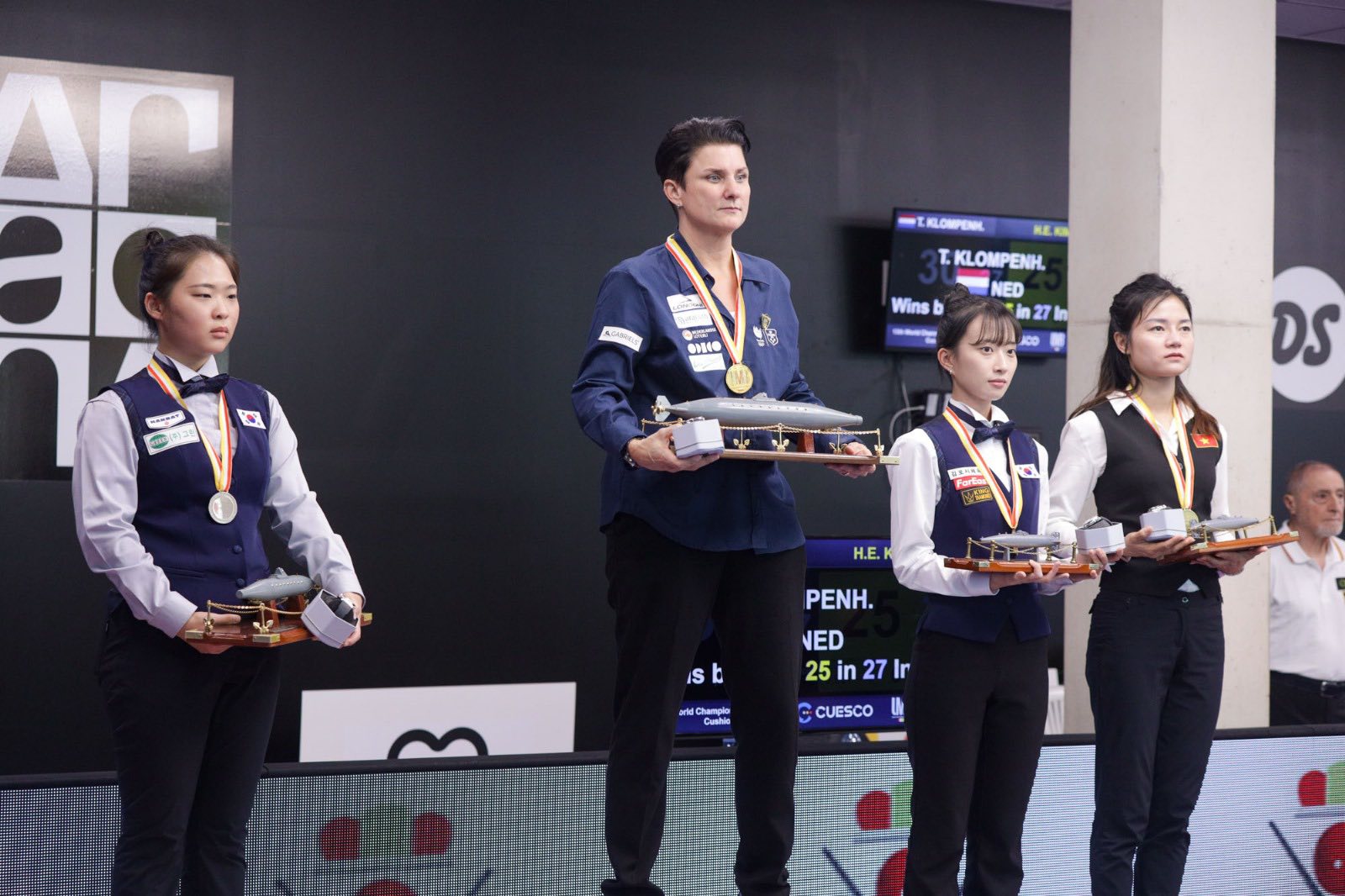 ប៊ីយ៉ា៖ កីឡាករវៀតណាមឈ្នះបានមេដាយយ៉ាងល្អក្នុងការប្រកួតជើងឯកពិភពលោកផ្នែកនារី - រូបថត ២. Billiards: Cơ thủ Việt Nam xuất sắc giành huy chương giải nữ vô địch thế giới- Ảnh 2.