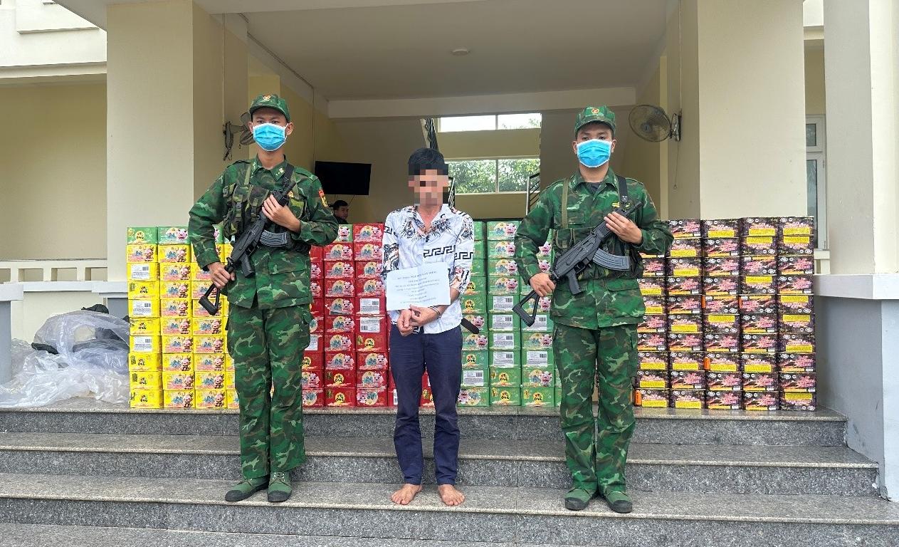 Bắt vụ vận chuyển 353 kg pháo nổ từ biên giới tỉnh Đồng Nai về Thanh Hóa- Ảnh 2.