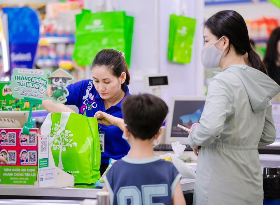 Doanh nghiệp bán lẻ định hướng tiêu dùng xanh- Ảnh 1.