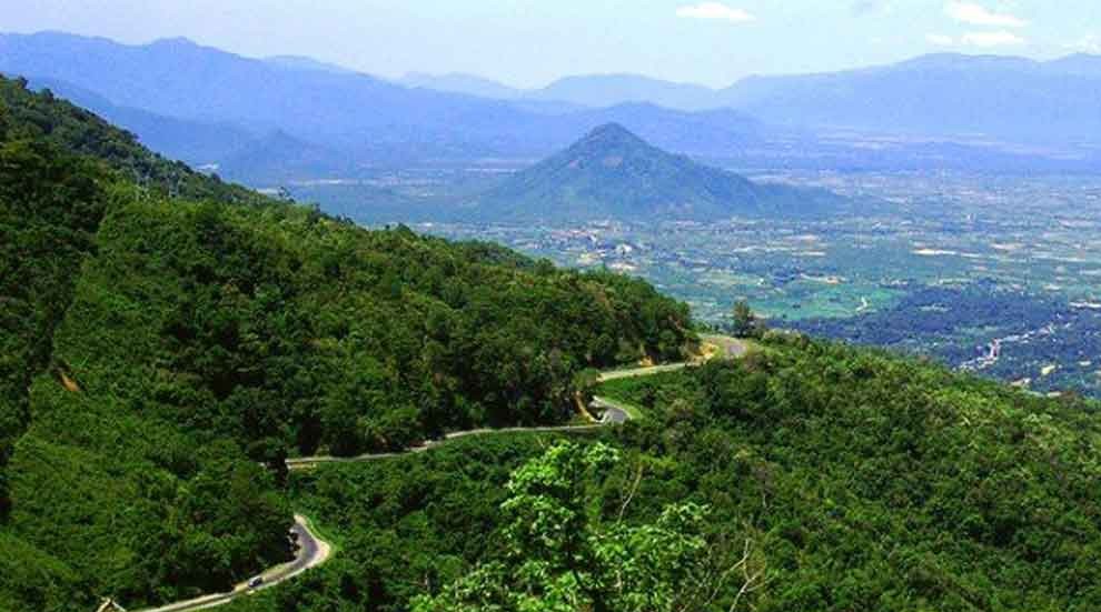 Cán bộ, viên chức Lâm Đồng gian nan vì kết nối giao thông yếu kém- Ảnh 1.