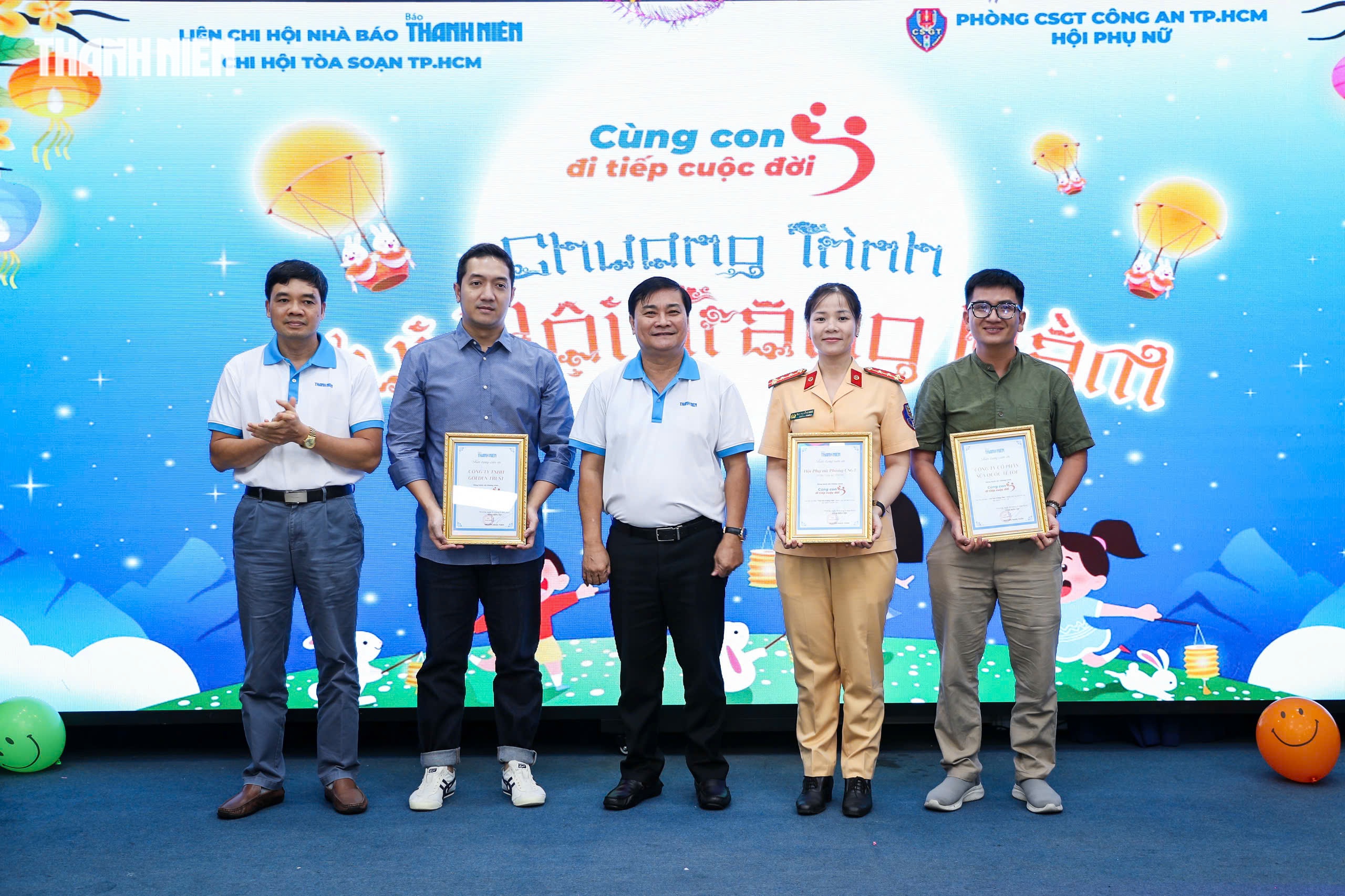 Nụ cười trẻ thơ sáng bừng đêm hội Trung thu ở tòa soạn Báo Thanh Niên- Ảnh 12.