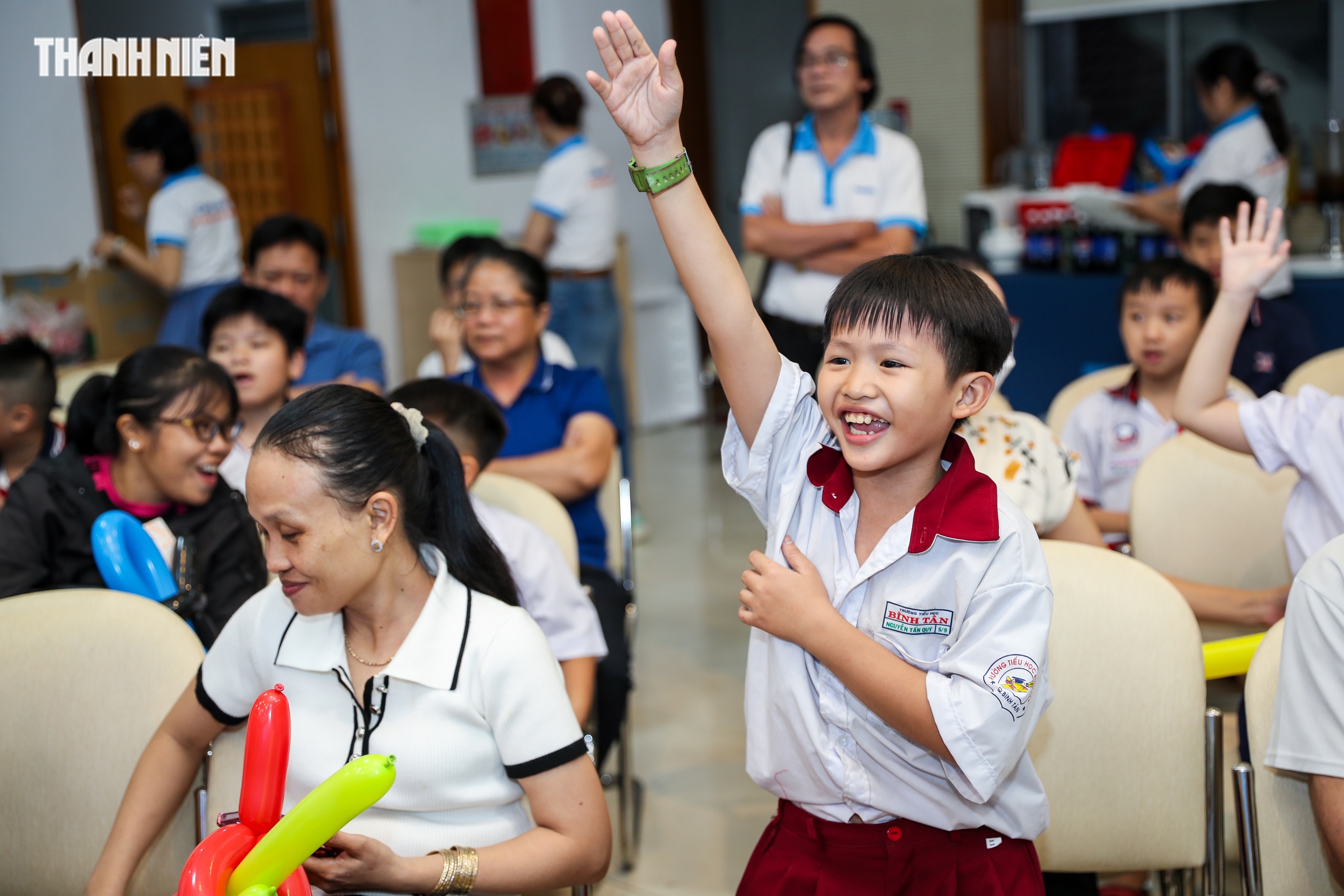 Nụ cười trẻ thơ sáng bừng đêm hội Trung thu ở tòa soạn Báo Thanh Niên- Ảnh 3.