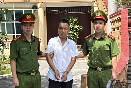 Công an Hưng Yên bắt chủ 'shop Huyền Lộc' lãi 24 tỉ đồng nhưng không đóng thuế- Ảnh 1.