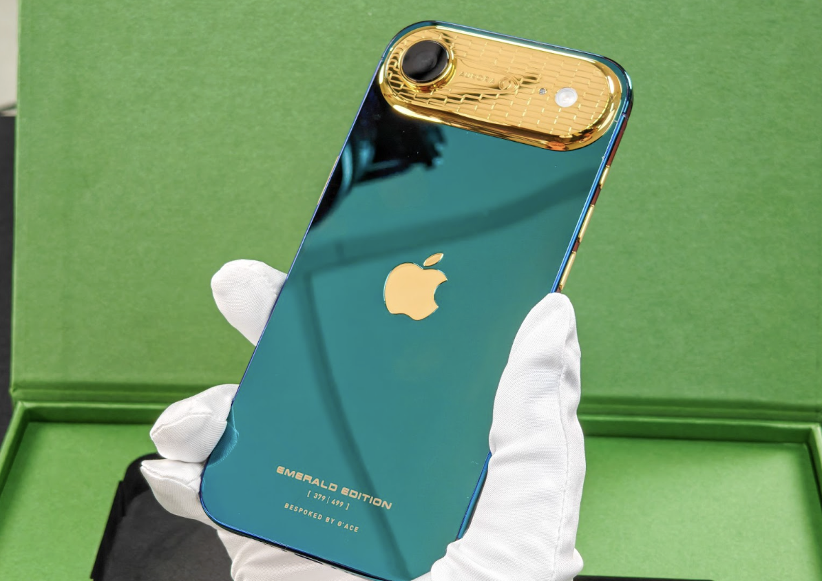 Cận cảnh chiếc iPhone Air mạ vàng đầu tiên có mặt tại Việt Nam - Ảnh 1.