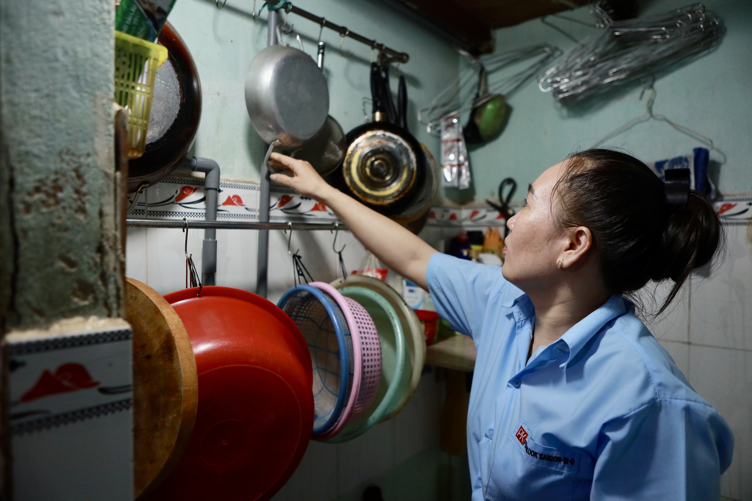 Lao động rời TP.HCM ngày càng nhiều: Người trụ lại xoay xở mưu sinh- Ảnh 2.