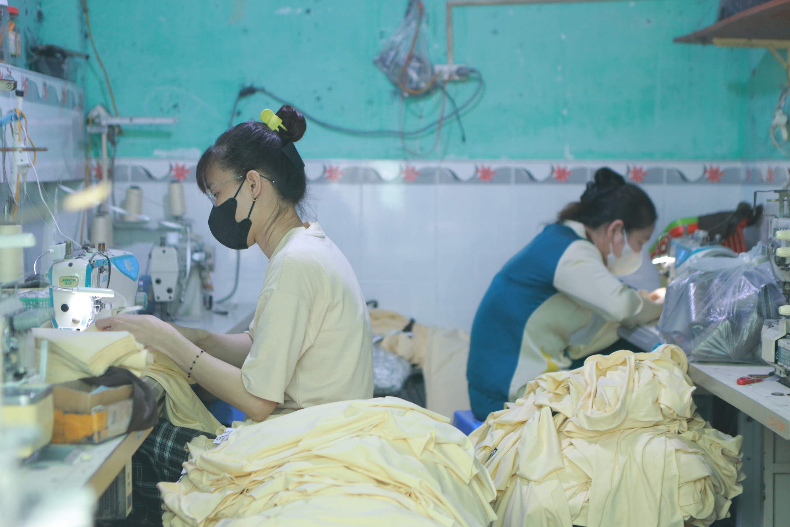 Lao động rời TP.HCM ngày càng nhiều: Làm sao giữ chân người xa quê?- Ảnh 3.